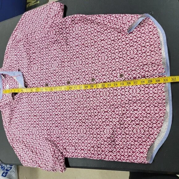 Tommy Bahama XL Button Front Red Geometric Print Silk Shirt Tropical Vacation - Picture 8 of 8